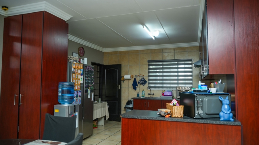 3 Bedroom Property for Sale in Flamwood North West